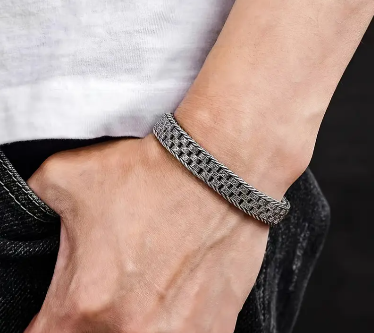 BALI Bracelet worn on wrist, emphasizing vintage-inspired design and refined craftsmanship