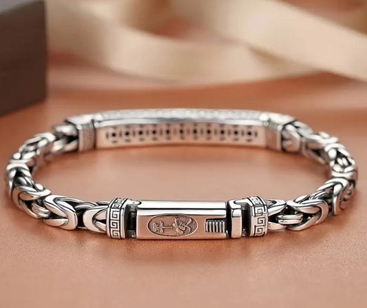 PAZ - ELEVATE STYLE WITH PEACE PATTERN