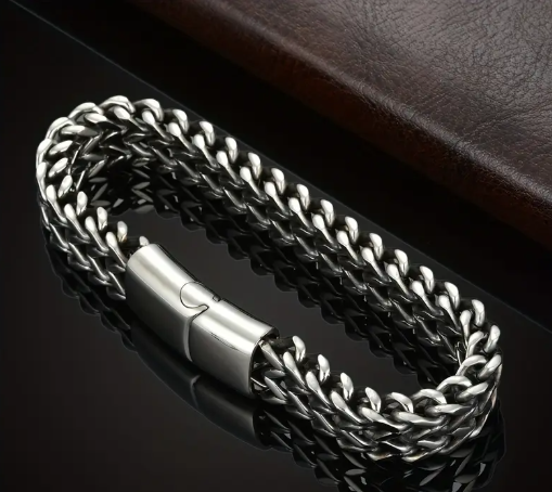 MAN OF STEEL - MAGNETIC TITANIUM STEEL HOLLYWOOD STYLE