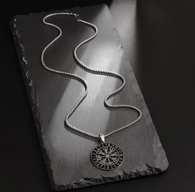 VEGVISIR Norse Compass Necklace presented in premium gift box, highlighting stainless steel chain and symbolic Viking craftsmanship
