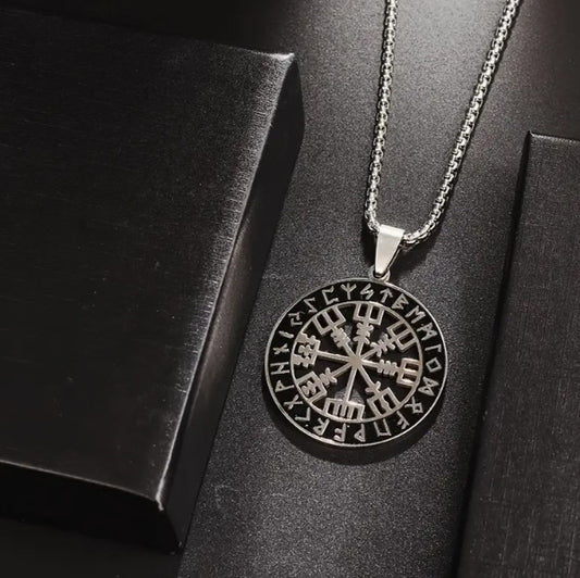VEGVISIR - VIKINGS NORSE COMPASS RUNES MEDALLION MODERN CHARM